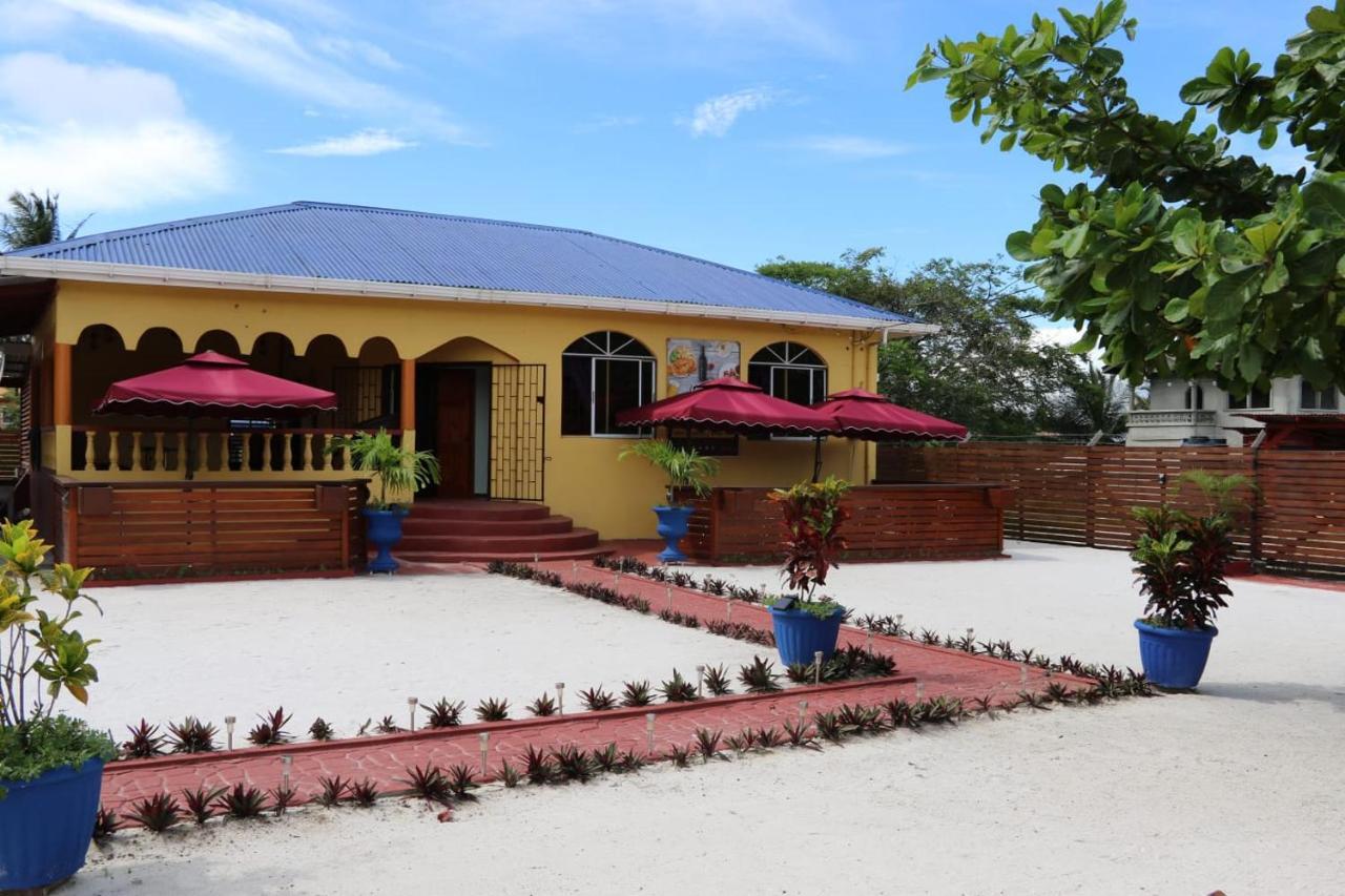 Ms. Holder'S Comfort Villa Georgetown Bagian luar foto